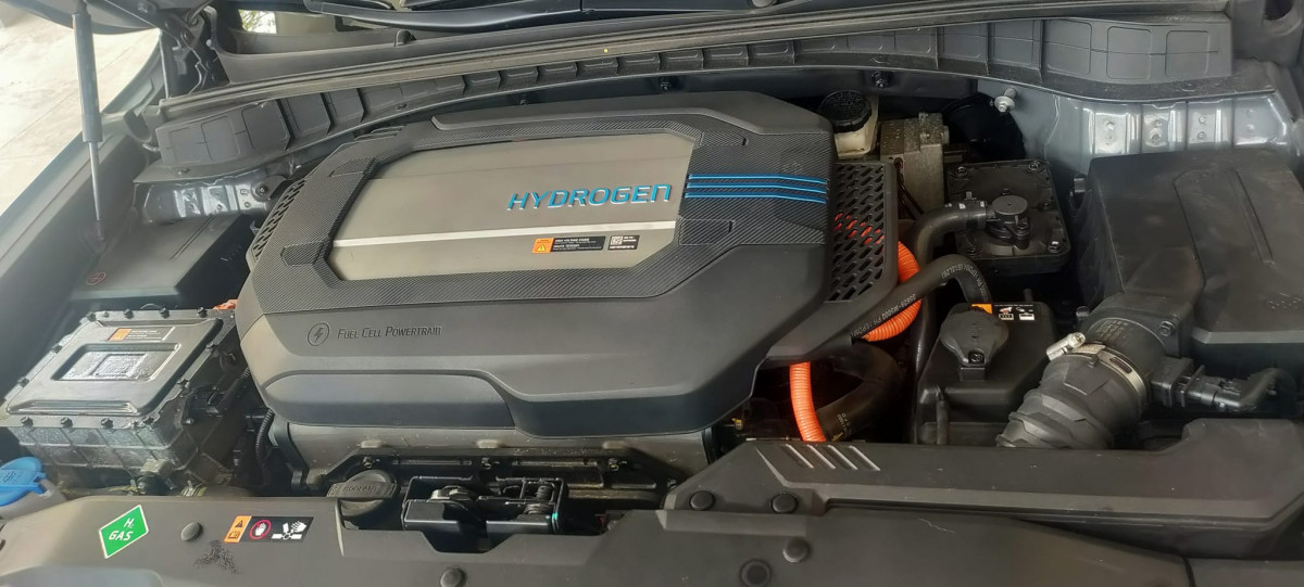 Hydrogen-car-12313.jpg